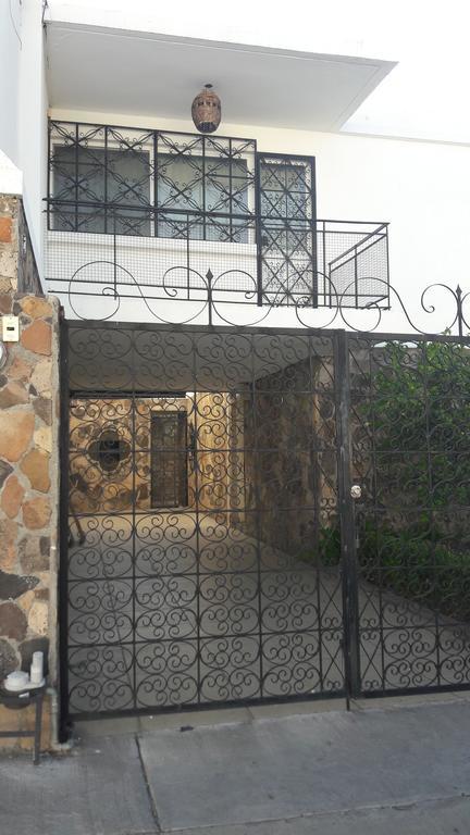 ليون Hostal Yapa المظهر الخارجي الصورة