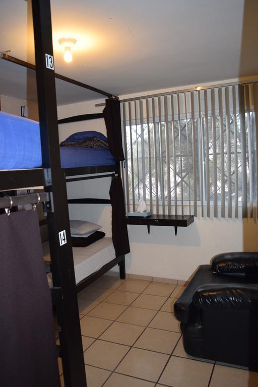 ليون Hostal Yapa المظهر الخارجي الصورة