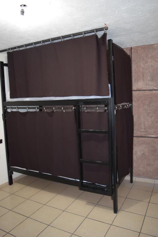ليون Hostal Yapa المظهر الخارجي الصورة