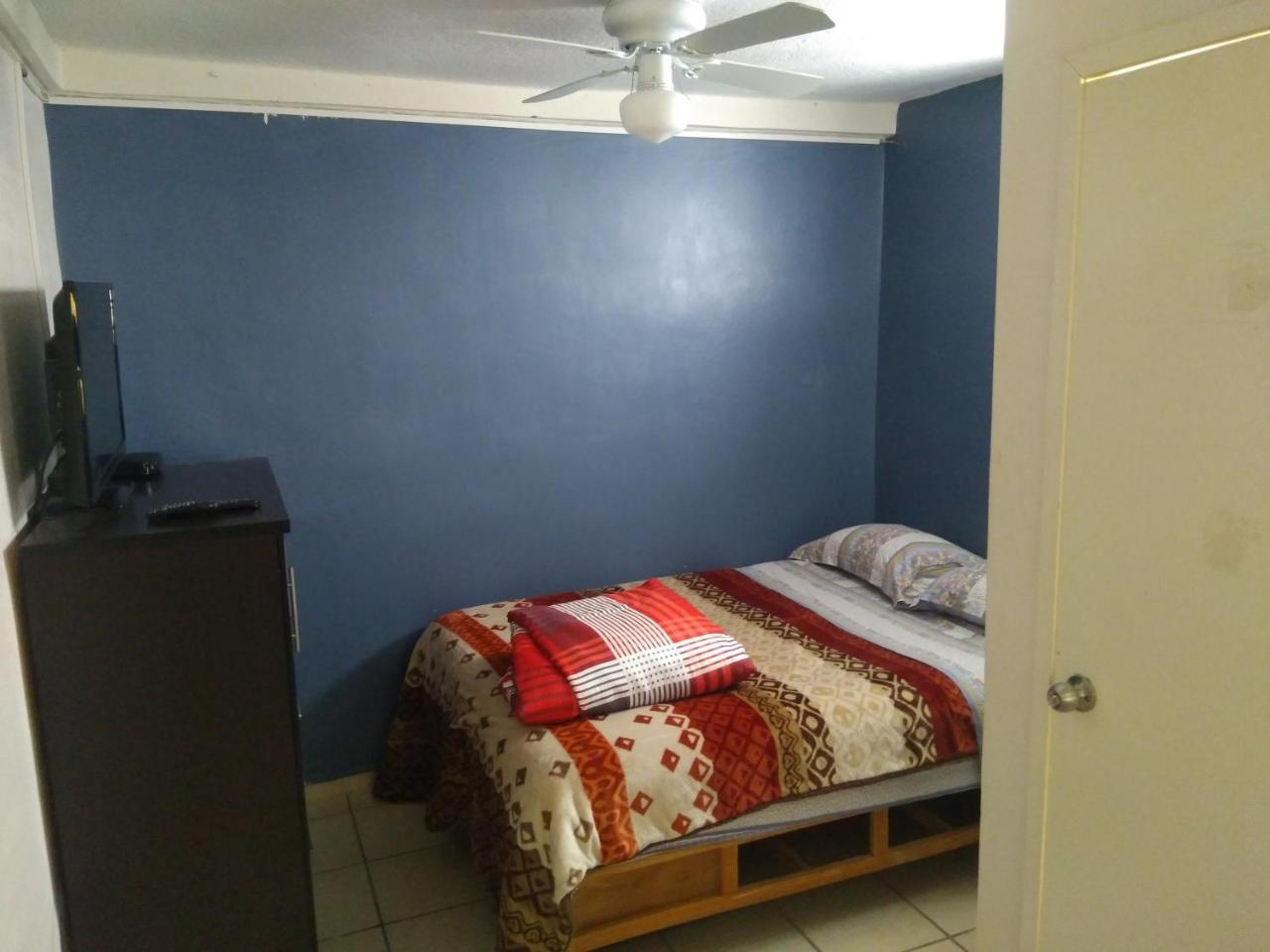 ليون Hostal Yapa المظهر الخارجي الصورة